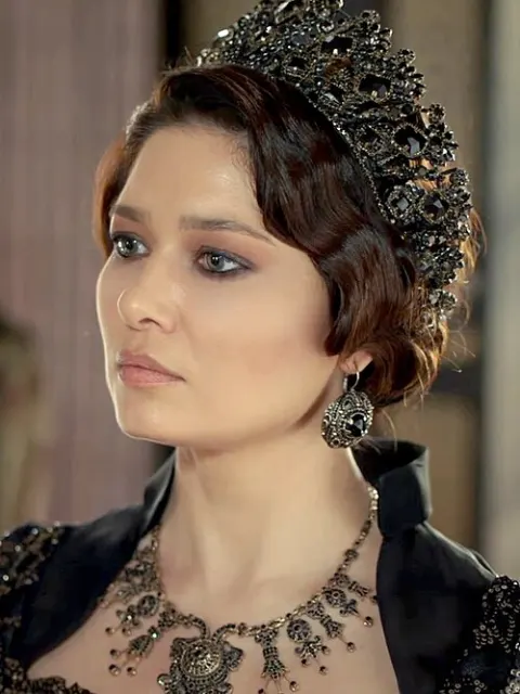 Nurgül Yeşilçay, actrice de telenovelas